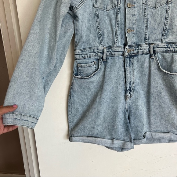 Nasty gal Light wash long sleeve denim shirt shorts romper
Size 10 - Picture 2 of 8